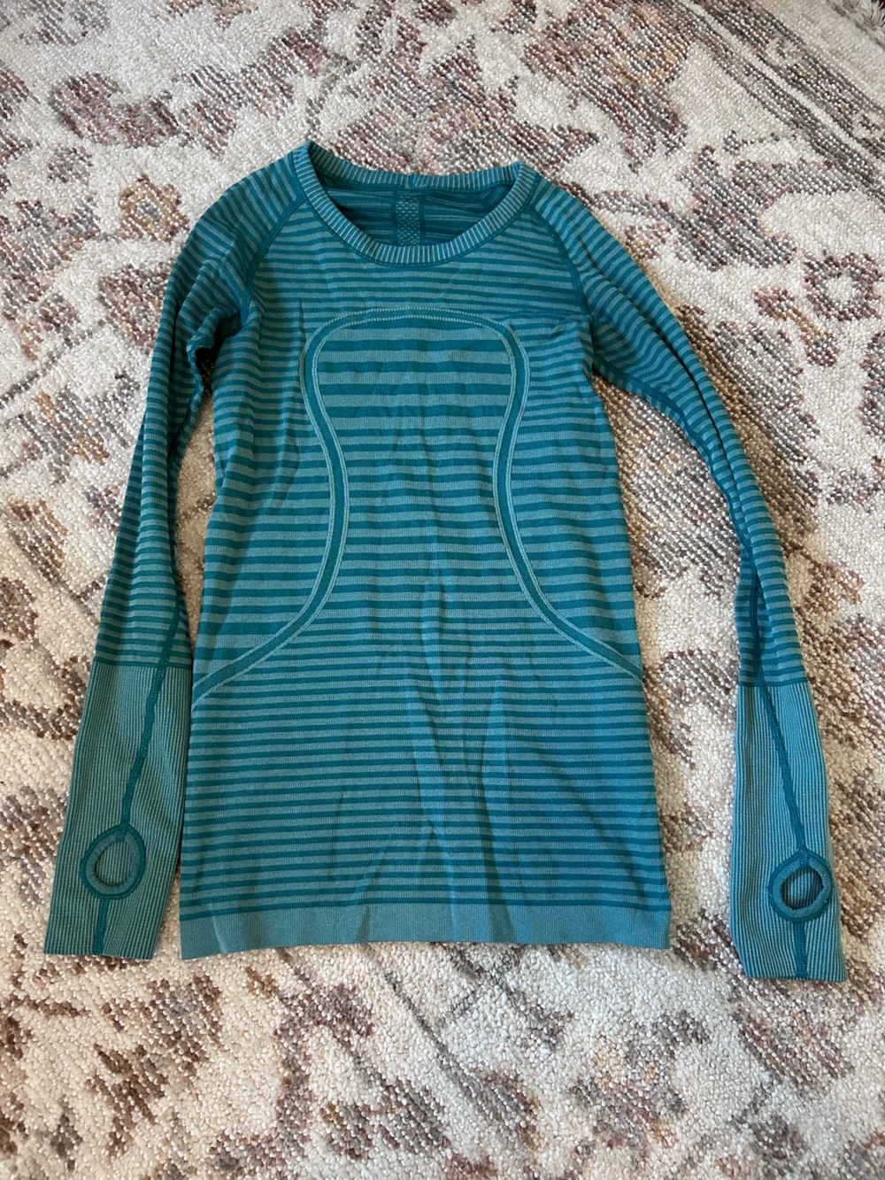 Lululemon Swiftly Tech long sleeve